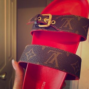 LV BOM DIA FLAT SANDALS- RED